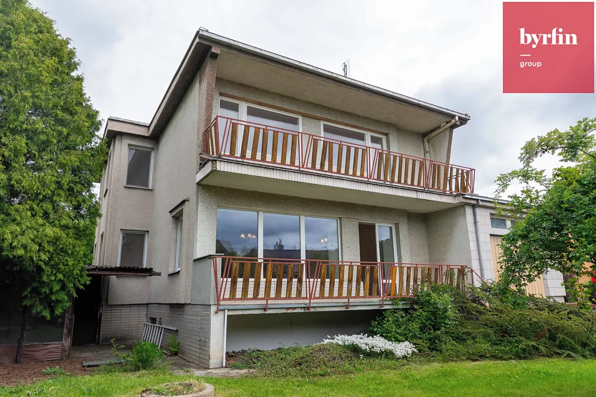 Prodej rodinného domu 185 m², pozemek 957 m²